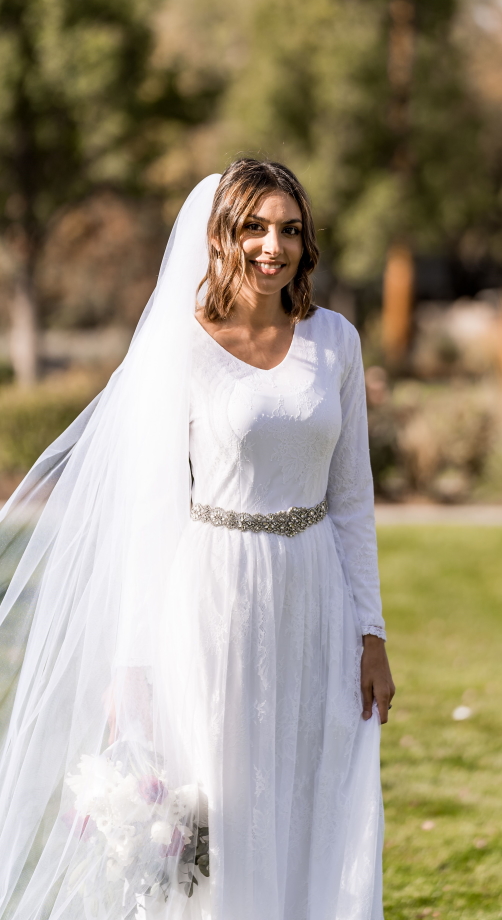 10 Tips for Finding the Perfect Utah Modest Wedding Dress - White