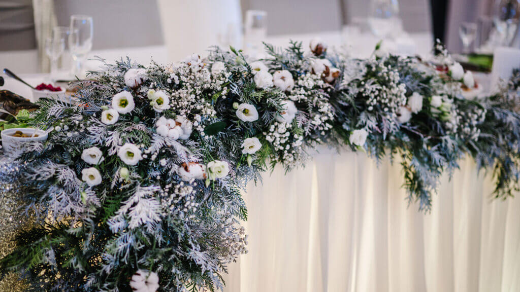 flowers for winter wedding